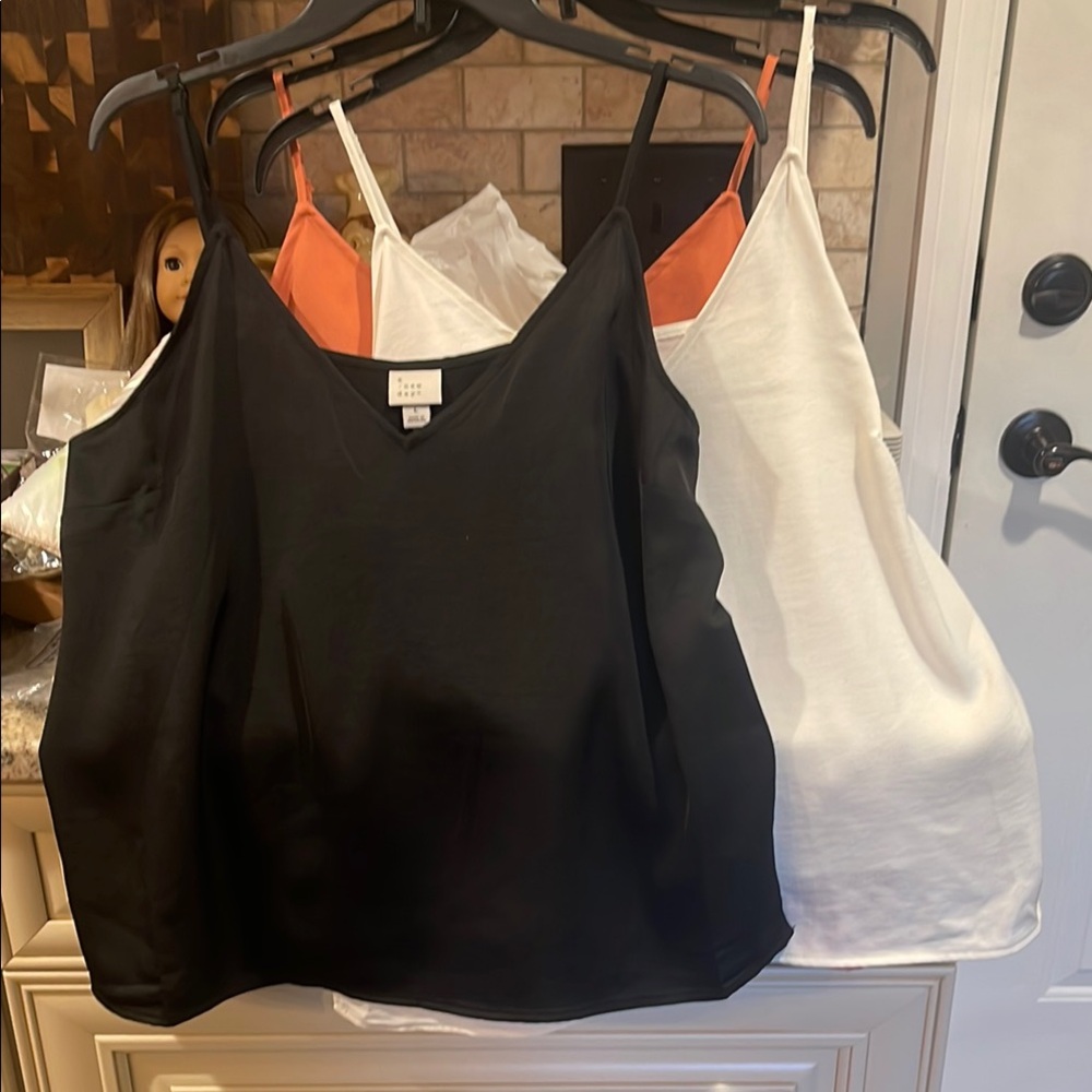 A New Day (Target)Black and White & Melon colors.Women's Camisole Top.  EUC szL